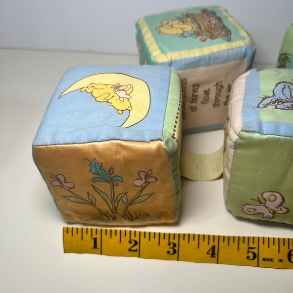 Vintage Classic Winnie the Pooh Cloth Block Set of 5 Piglet Flowers Numbers - Picture 5 of 6
